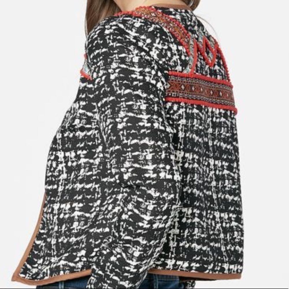 Justfab Embroidered statement jacket - Picture 4 of 4